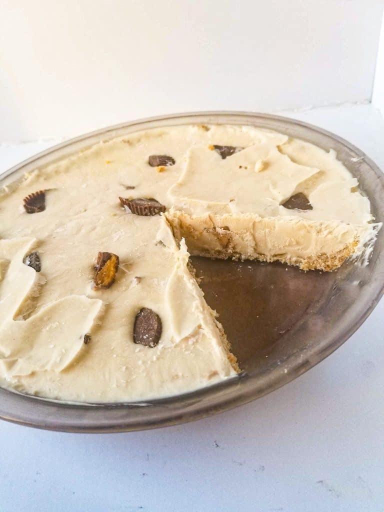 peanut butter pie with heavy cream