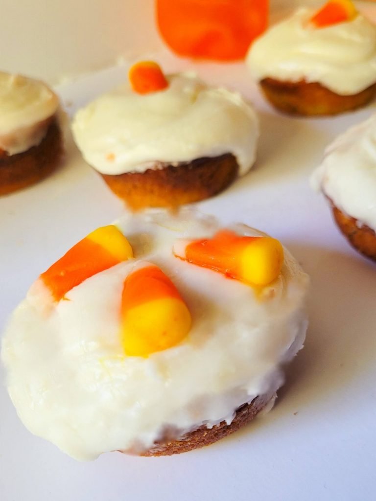 halloween candy corn cupcakes